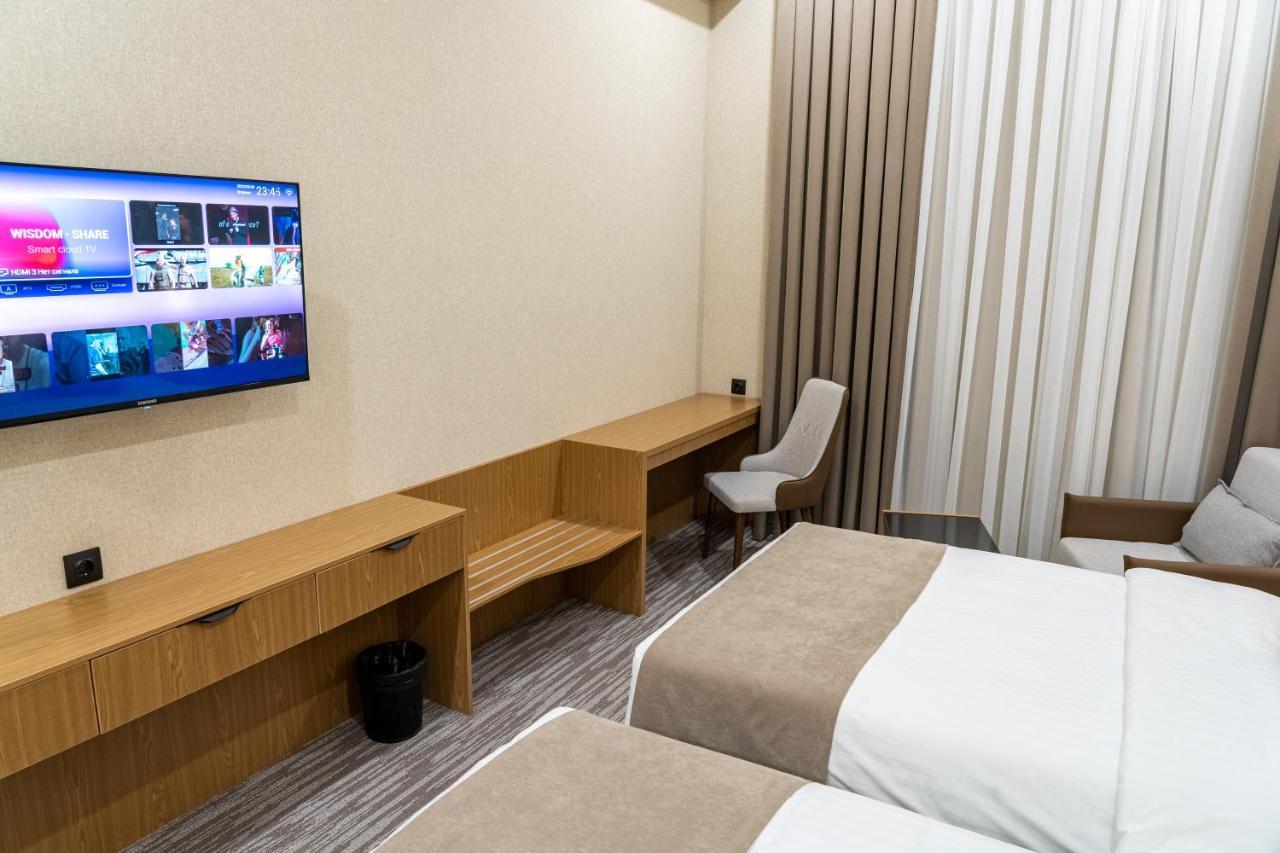 Mirzo Hotel Tasjkent Eksteriør bilde